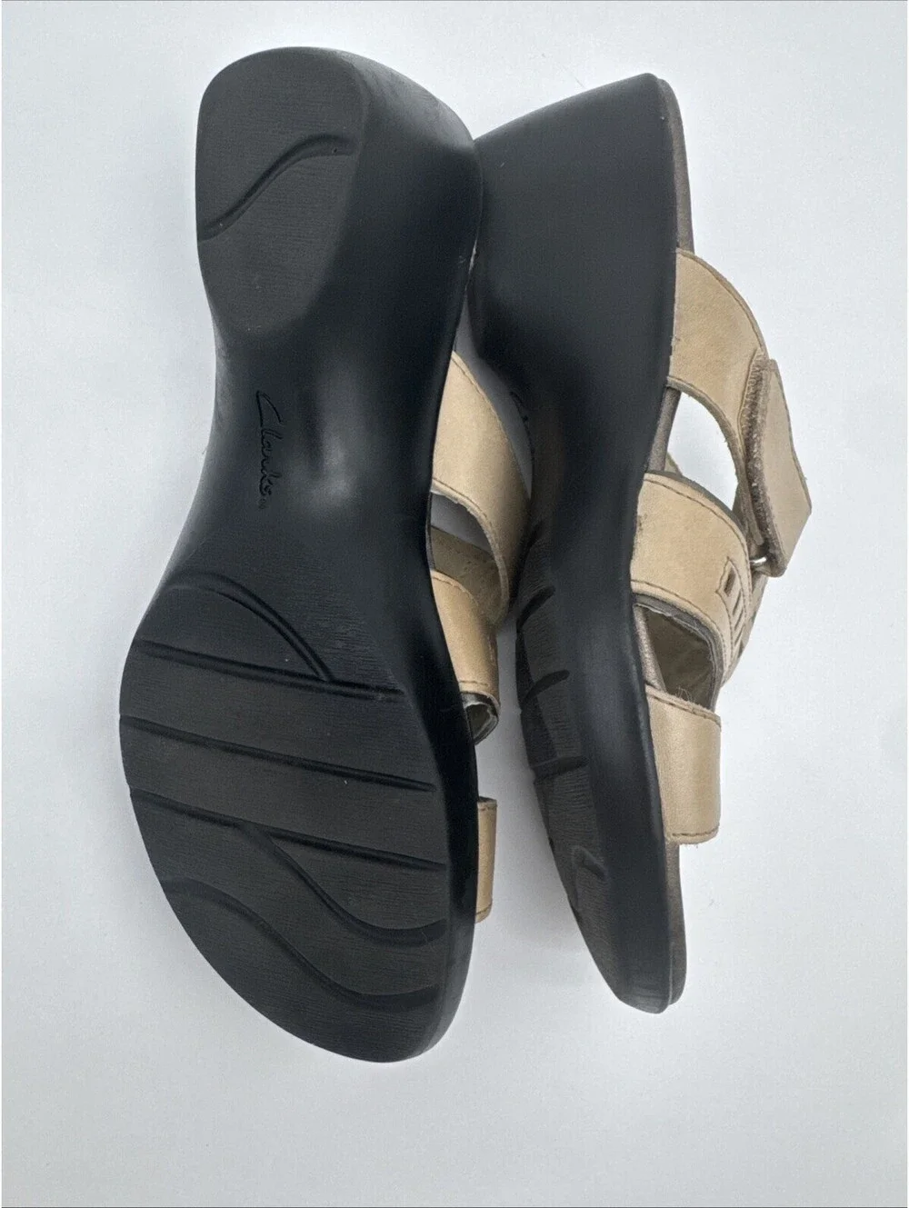 Clarks Bendables Women's Sandals Adjustable Strap, Leather, Beige, Size 7.5